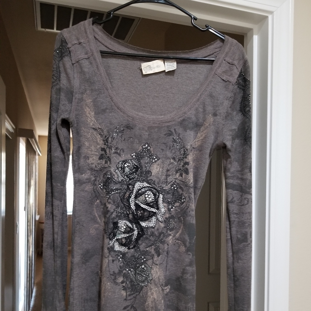 Miss Me Long Sleeve Fitted Shirt.Size M